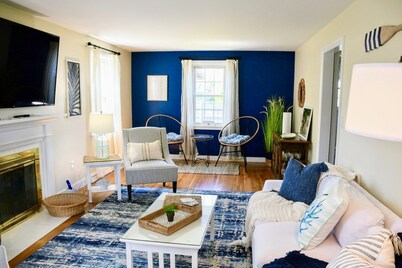 NEW! Comfort, Spacious 2300sqft, minutes to Newport