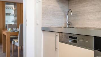 Fridge, oven, dishwasher, toaster