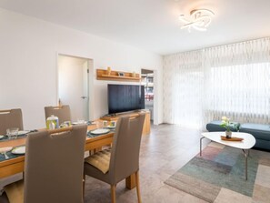 TV - Horizont (B1014) by Interhome (Lahnstein (Koblenz))