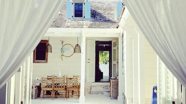 Terrace/patio - Jewelbox. A Beautifully Restored, Elegant, Family-friendly Town Rental. (Dunmore Town)