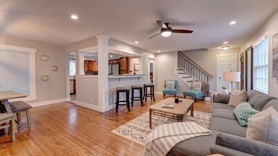 The Roc-House Airport Home Office Gaming Center