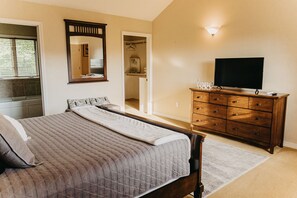 3 chambres, fer et planche à repasser, lit de bébé portatif