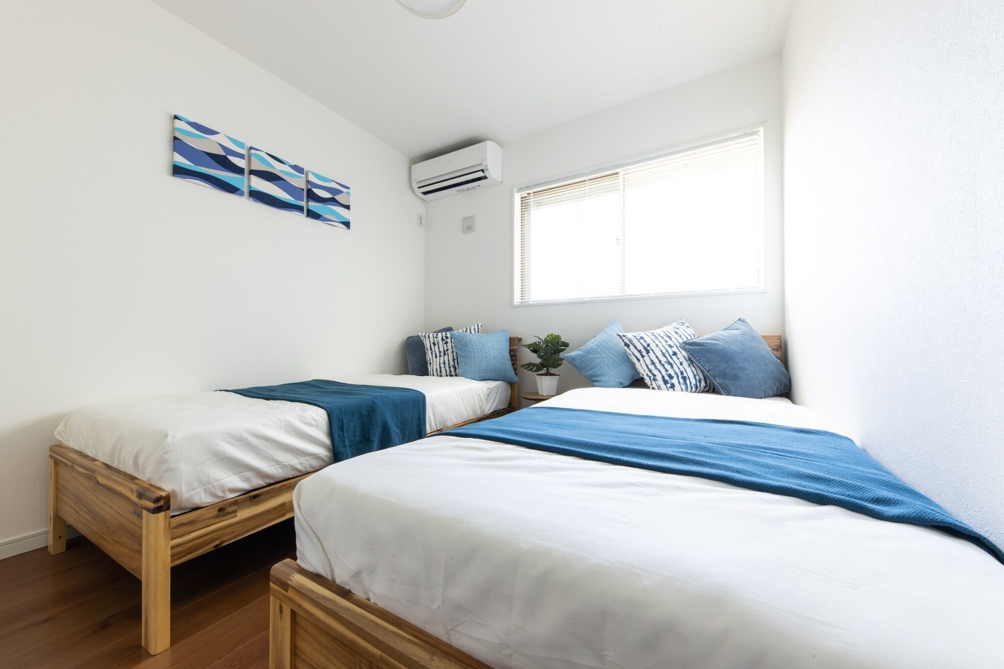 2 室のベッドルーム、デスク、アイロン / アイロン台、WiFi (無料)