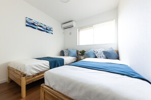 2 slaapkamers, een bureau, een strijkplank/strijkijzer, gratis wifi