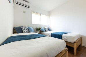 2 bedrooms, desk, iron/ironing board, free WiFi