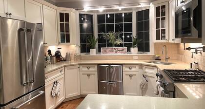 Spring is here! Message me for your 20% off discount offer per night!