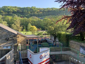 Children's area - Hebden Bridge - House - Sleeps 8 - Pet Friendly (Hebden Bridge)