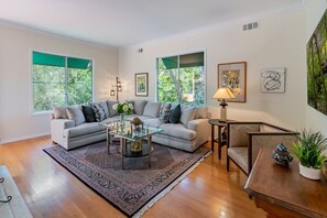 TV, peis og stereoanlegg