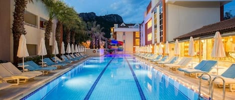 Piscine extérieure