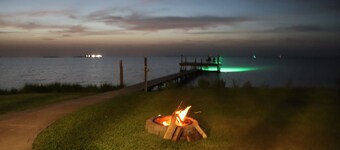 Beautiful Bayfront Retreat with Unbeatable Bay and Gulf Views