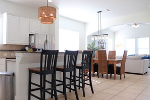 Dining - Beautiful Bayfront Retreat with Unbeatable Bay and Gulf Views (Bolivar Peninsula)