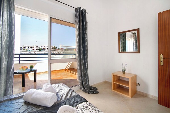 2 habitaciones, wifi gratis y ropa de cama