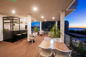 Bar (in der Unterkunft)