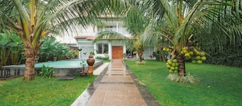 Villa Prambanan Jogja with Private Swimming Pool by Simply Homy