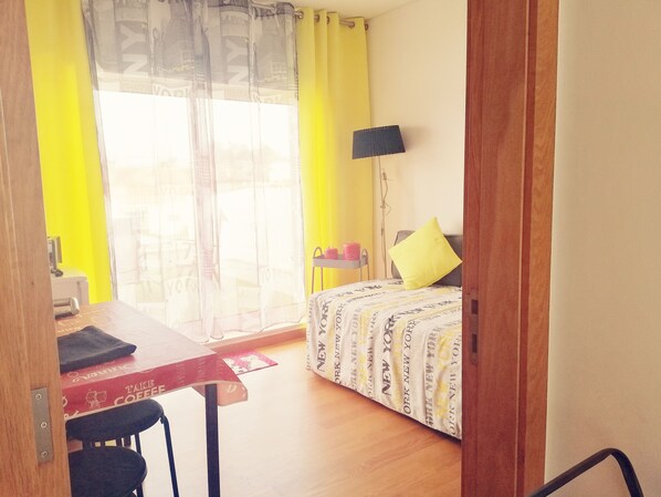 2 bedrooms, desk, iron/ironing board, travel cot