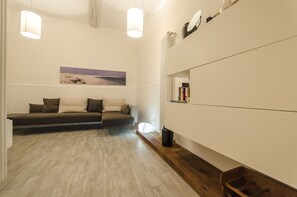 Books - Nosadella 43, Intimo e Accogliente Appartamento (Bologna)