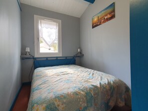 2 bedrooms