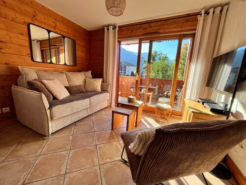 T3 Apartment in Samoëns Center with Balcony and Private Parking
