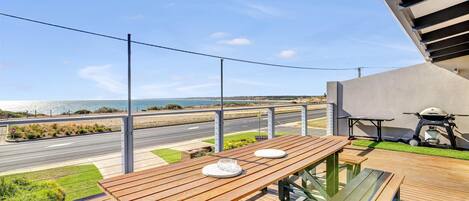 تناول الطعام بالخارج