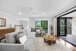 TV - Dunescape Family Retreat (Vincentia)