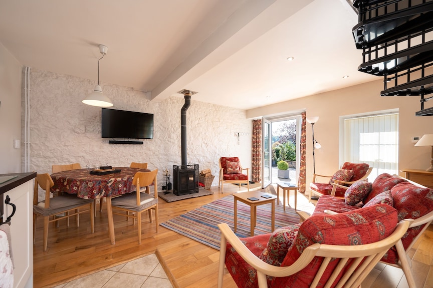 Charming Fully Refurbished Garden Cottage - Scotland