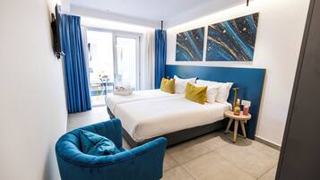 Habitación Deluxe | Minibar, caja fuerte, espacio para trabajar con un portátil