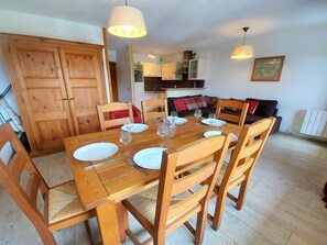 Dining - Charming T2 apartment in village center, pets allowed (Samoëns)