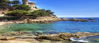 Catalunya Casas: Modern Vacation Paradise 'Villa Ainmi' on the Costa Brava!