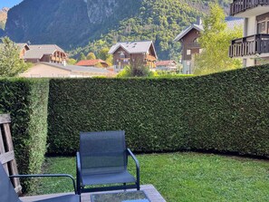 Property grounds - Bright studio in the center, garden, parking, ski locker (Samoëns)