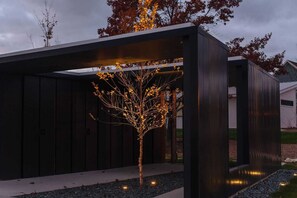 المنطقة المحيطة بالمنشأة