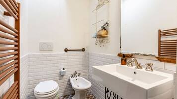 Dusche, Bidet