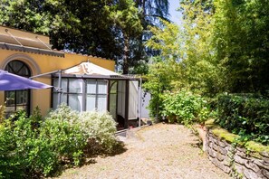 Exterior - GuestHost - Comfortable 40sqm loft that can accommodate up to 4 people. Located on the ground floor of a characteristic building surrounded by Piazzale Galileo greenery, the room is the ideal solution to visit Florence while staying away from the histori (Firenze)
