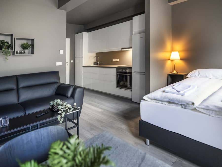 Allergitestet sengetøy, blendingsgardiner og barnesenger (inkludert)