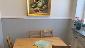 Basic Apartment, 1 Bedroom | Private kitchen