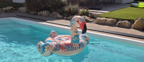 Piscine couverte, piscine extérieure