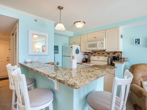 Microwave, dishwasher - Cozy studio walking distance to the Convention Center, dining, and the beach. (Ocean City)