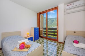 Family Villa, Multiple Bedrooms, 2 Bathrooms, Lakeside (Villa Marilyn) | 2 bedrooms, iron/ironing board, free WiFi, bed sheets - Villa Marilyn (Nesso)