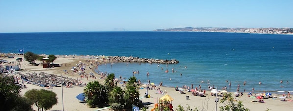 Beach nearby - Live on the highest point in the Pretty Penthouse Estepona! (Estepona)