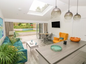 Cottage | Living room - Summerhouse (Tenby)