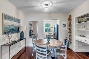 Unclassified image, 3 of 25, button