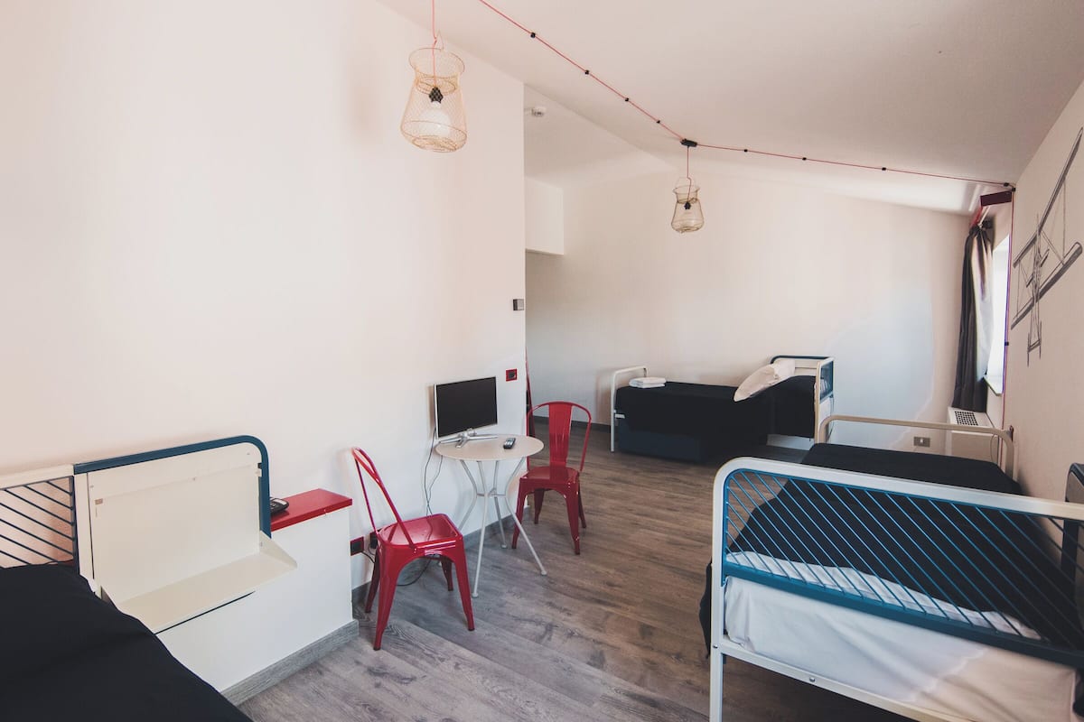 Minibar, desk, free WiFi, bed sheets