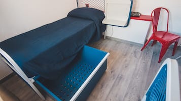 Quarto solteiro | Frigobar, escrivaninha, Wi-Fi de cortesia, roupa de cama