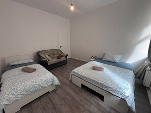 3 bedrooms, free WiFi, bed sheets