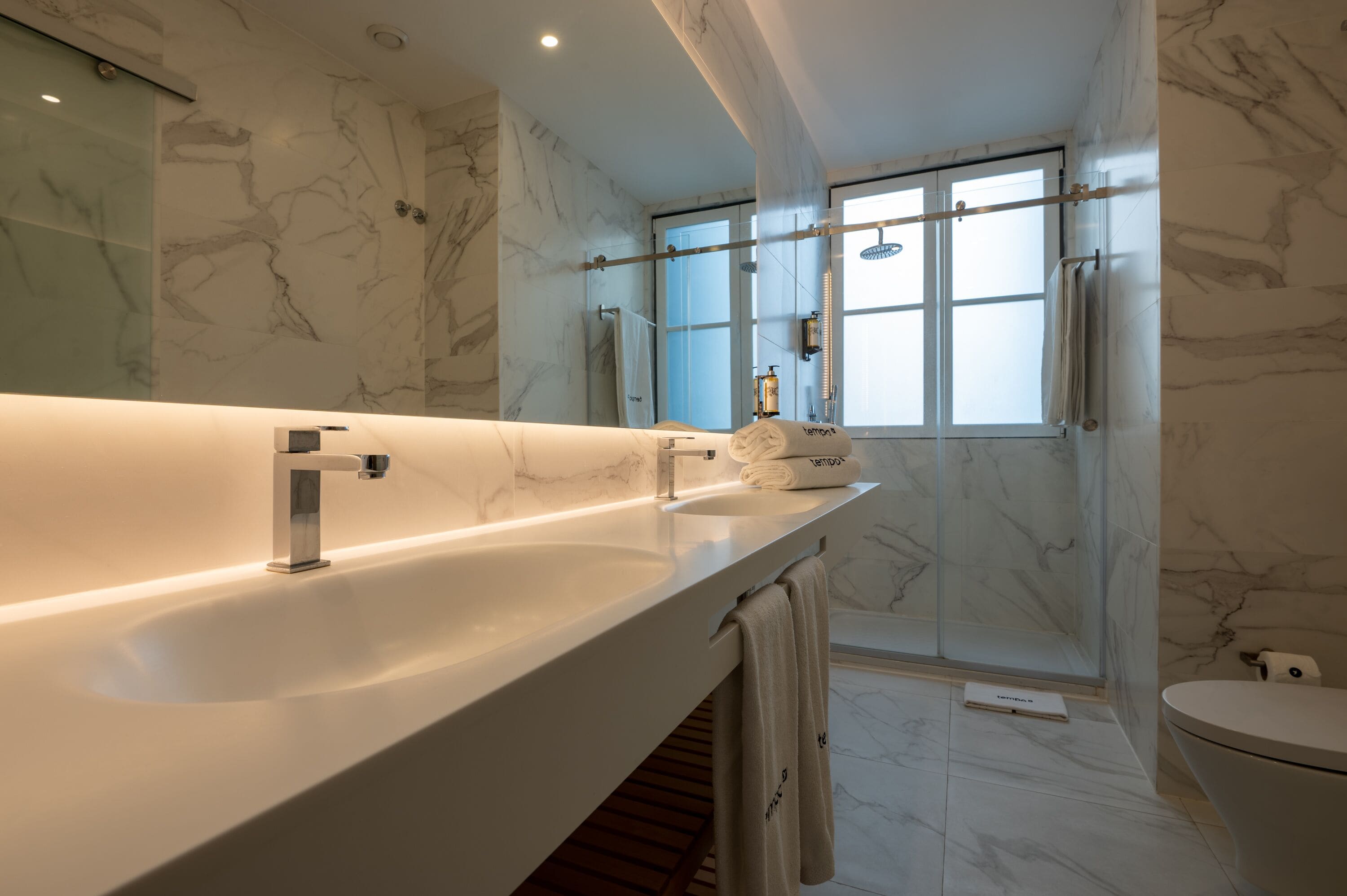 superior double room | bathroom | hair dryer, towels