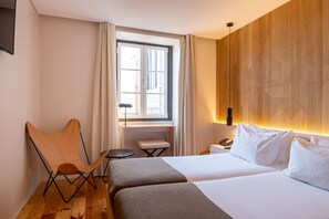 Habitación estándar con 2 camas individuales | Caja fuerte, wifi gratis, ropa de cama