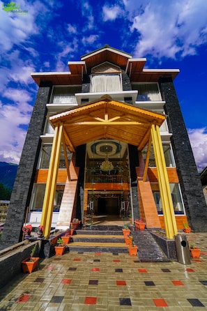 Fachada de la propiedad