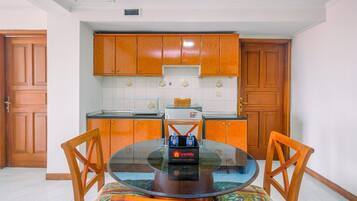 Room | 3 bedrooms, free WiFi, bed sheets