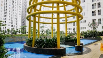 Kolam renang outdoor