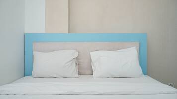 Room | 2 bedrooms, free WiFi, bed sheets