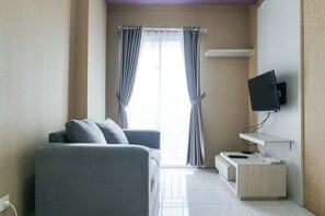 Room | 2 bedrooms, bed sheets - Good Deal 2BR Signature Park Tebet Apartment (Jakarta)
